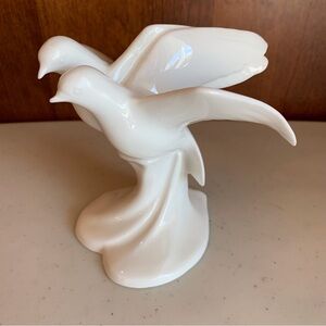 Vintage Royal Doulton White Doves “Always &Forever” England 1992 HN3550
